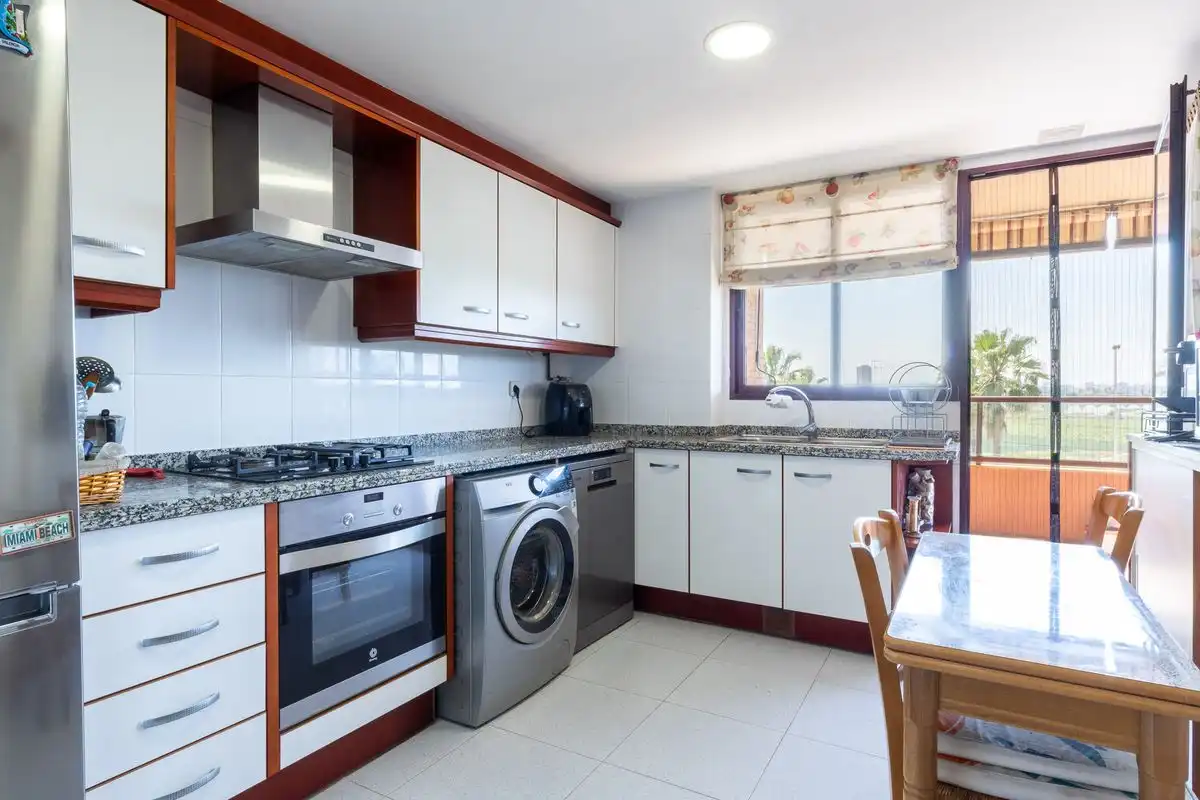 Cocina de Piso en venta en Valencia con Aire acondicionado, Calefacción y Jardín privado