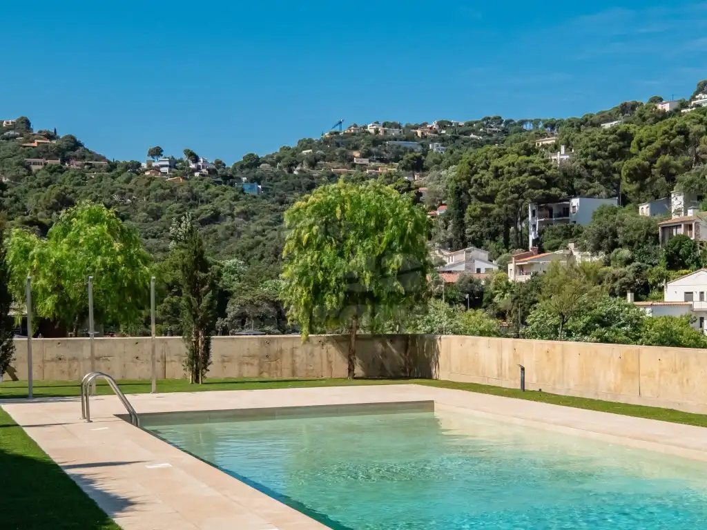 Piscina de Apartamento de alquiler en Begur