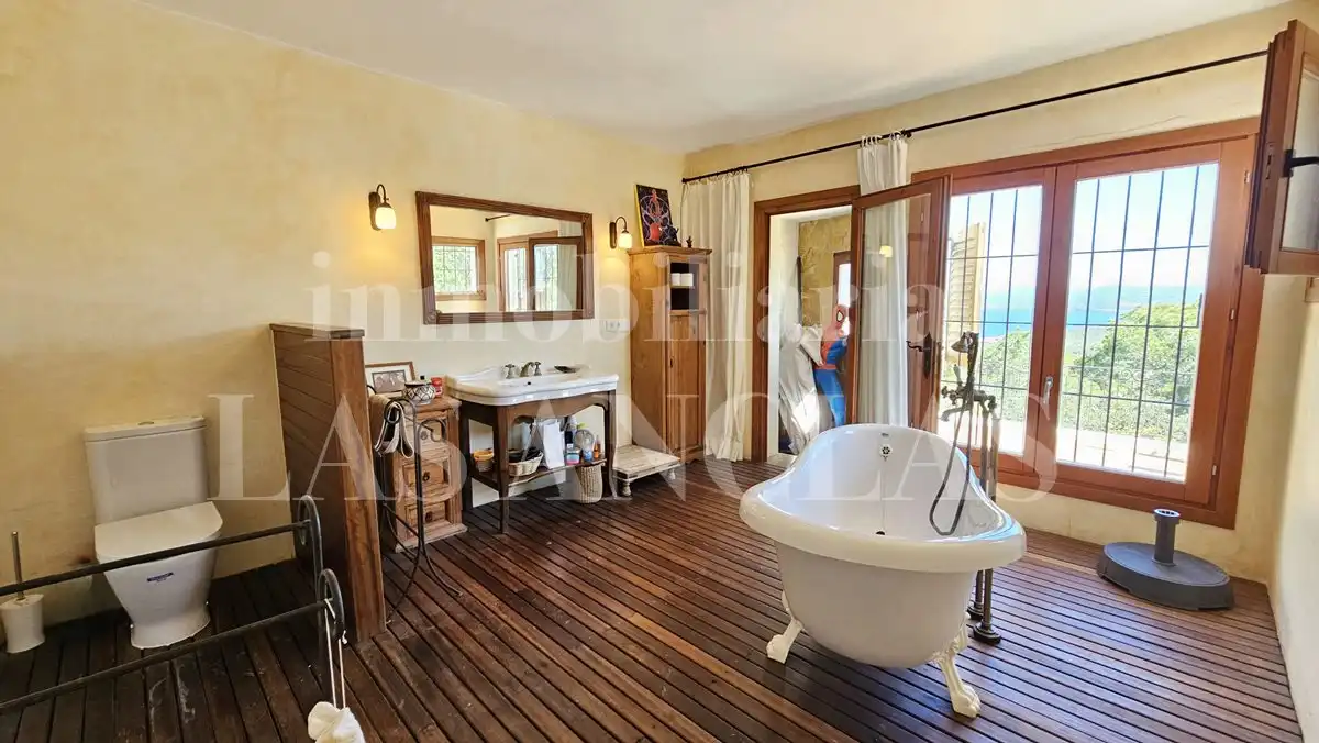 Bany de Casa o xalet en venda en Sant Josep de sa Talaia amb Aire condicionat, Terrassa i Traster