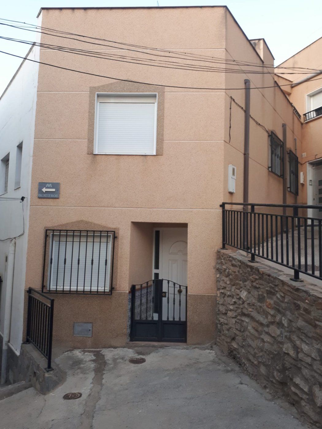 Vista exterior de Casa o xalet en venda en Macael amb Calefacció i Terrassa