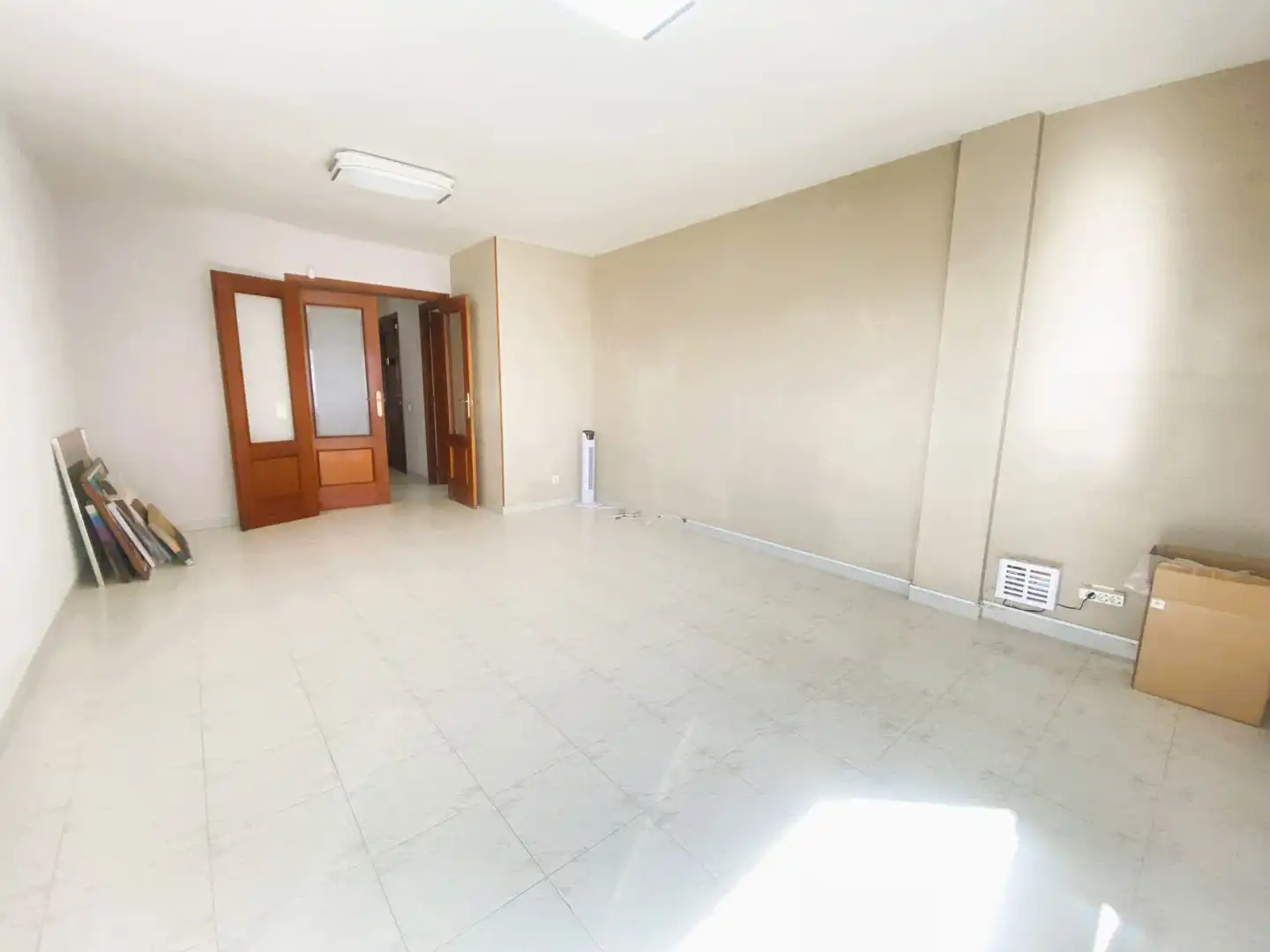 Piso con terraza en venta en Lluis Companys, imagen 5