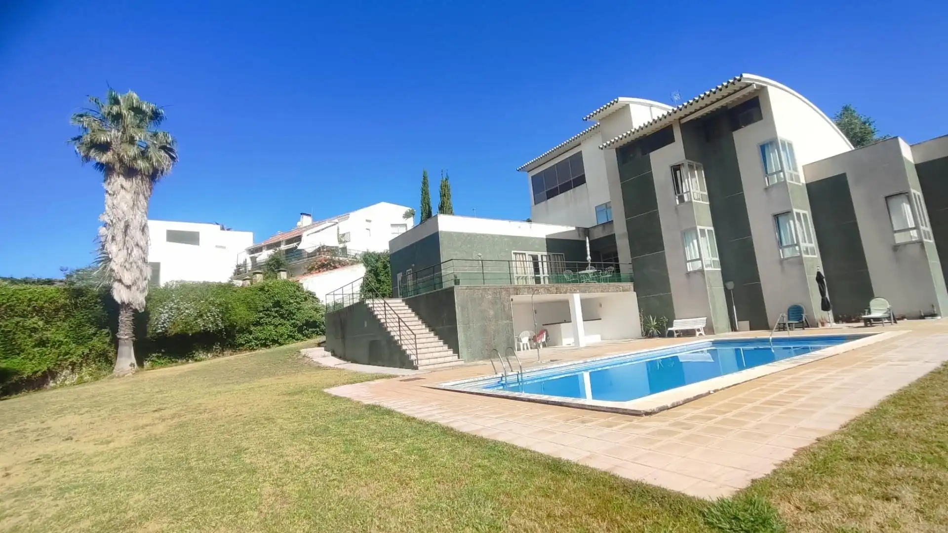 Vista exterior de Casa o xalet en venda en Badajoz amb Aire condicionat, Calefacció i Jardí privat