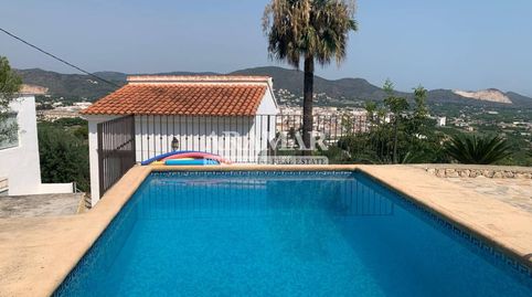 Chalet con vistas el valle de Pego y gran terreno