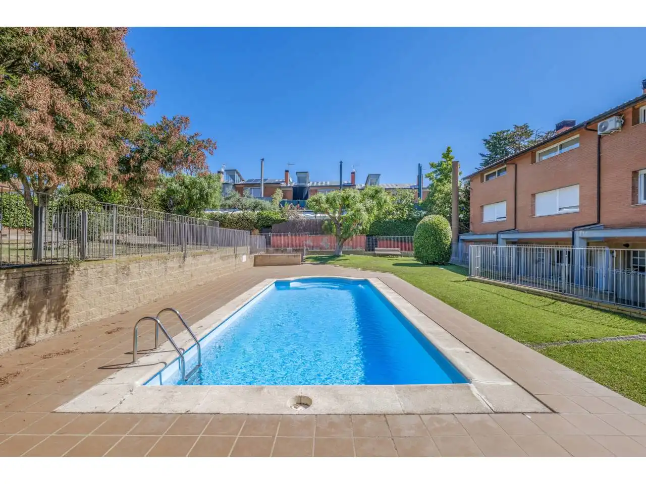 Piscina de Casa o xalet en venda en Matadepera amb Calefacció, Jardí privat i Terrassa
