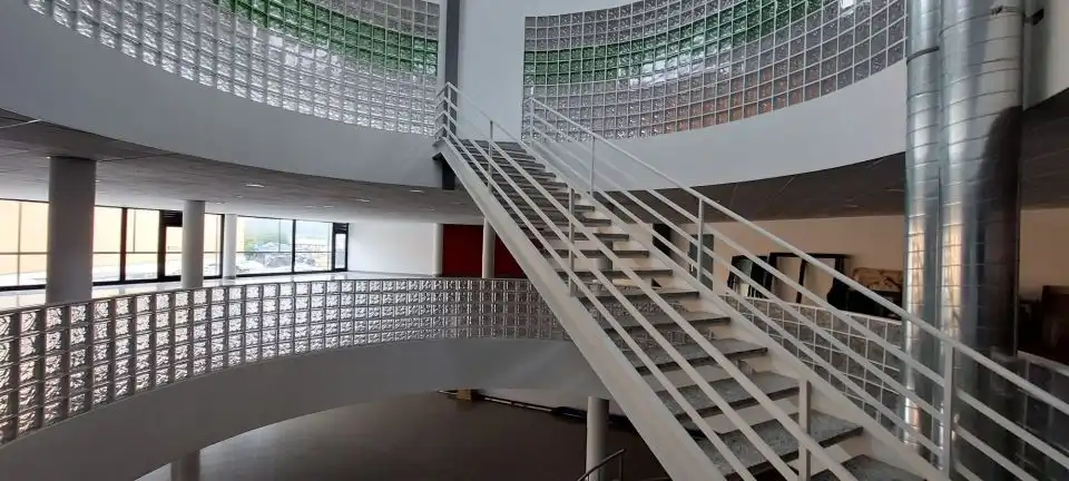 Fabrikhallen zur Miete in Camargo
