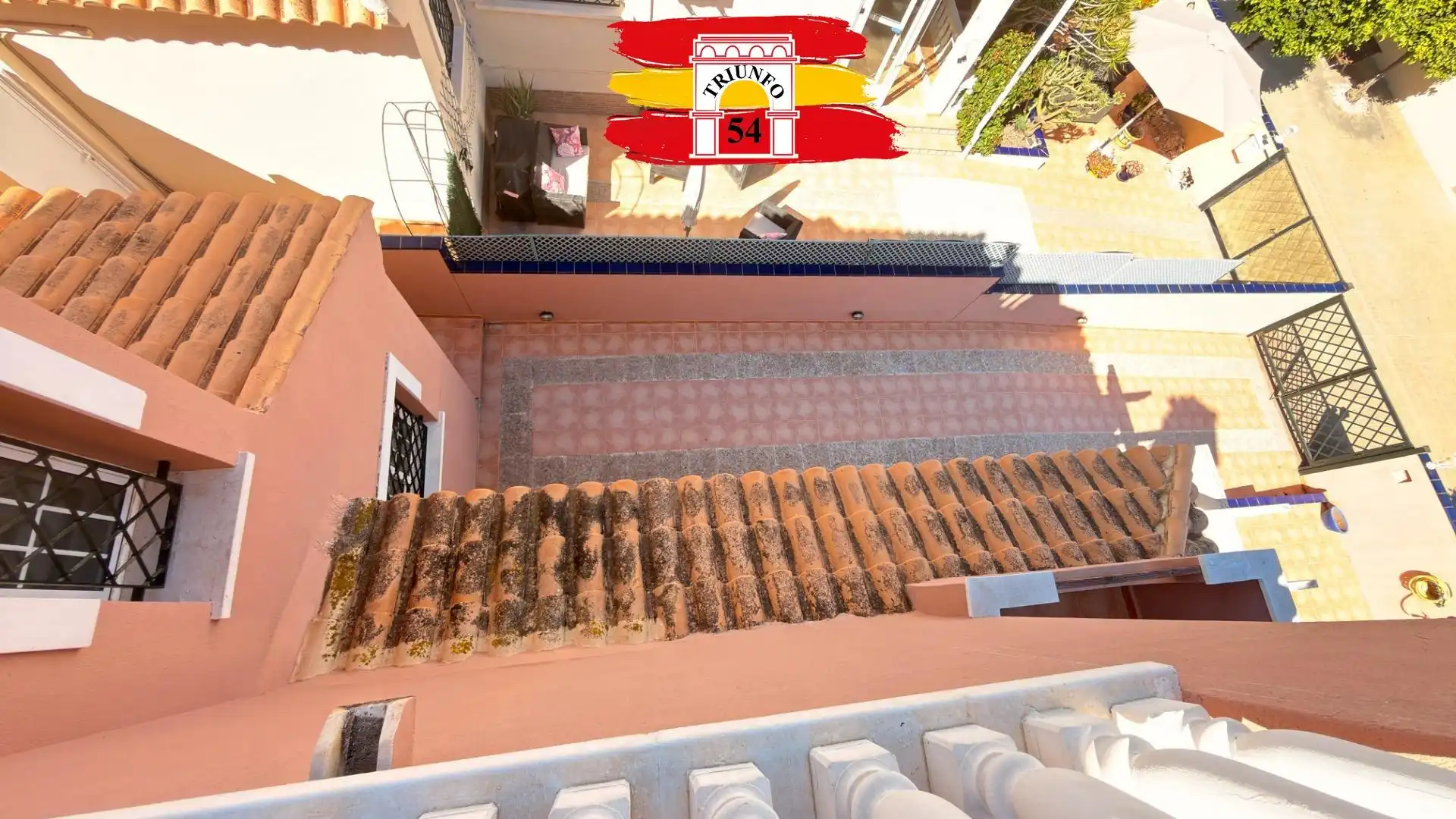 Terraza de Casa adosada en venta en Pilar de la Horadada con Aire acondicionado, Jardín privado y Amueblado