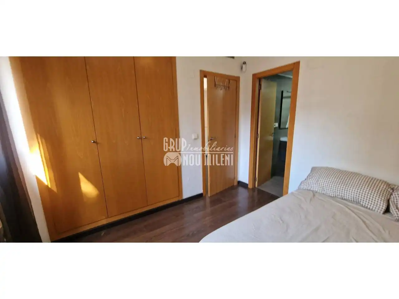 Dormitori de Pis de lloguer en Paiporta amb Aire condicionat, Parquet i Moblat
