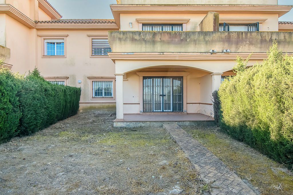 Exterior view of Single-family semi-detached for sale in Sanlúcar de Barrameda  with Swimming Pool