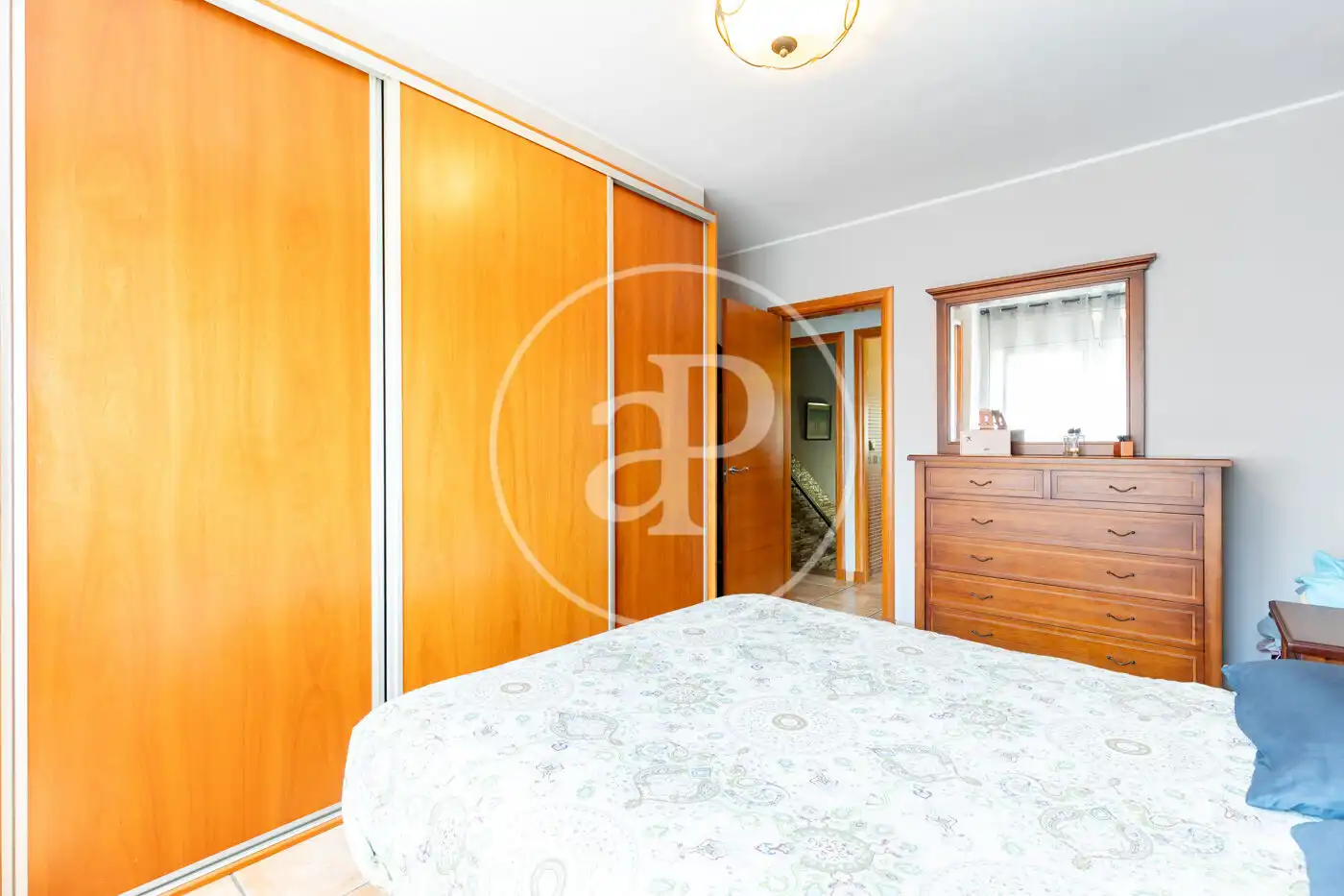 Habitación de Casa o chalet en venta en Terrassa con Aire acondicionado, Calefacción y Jardín privado