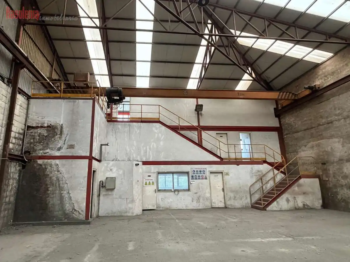 Vista exterior de Nave industrial en venta en As Pontes de García Rodríguez 