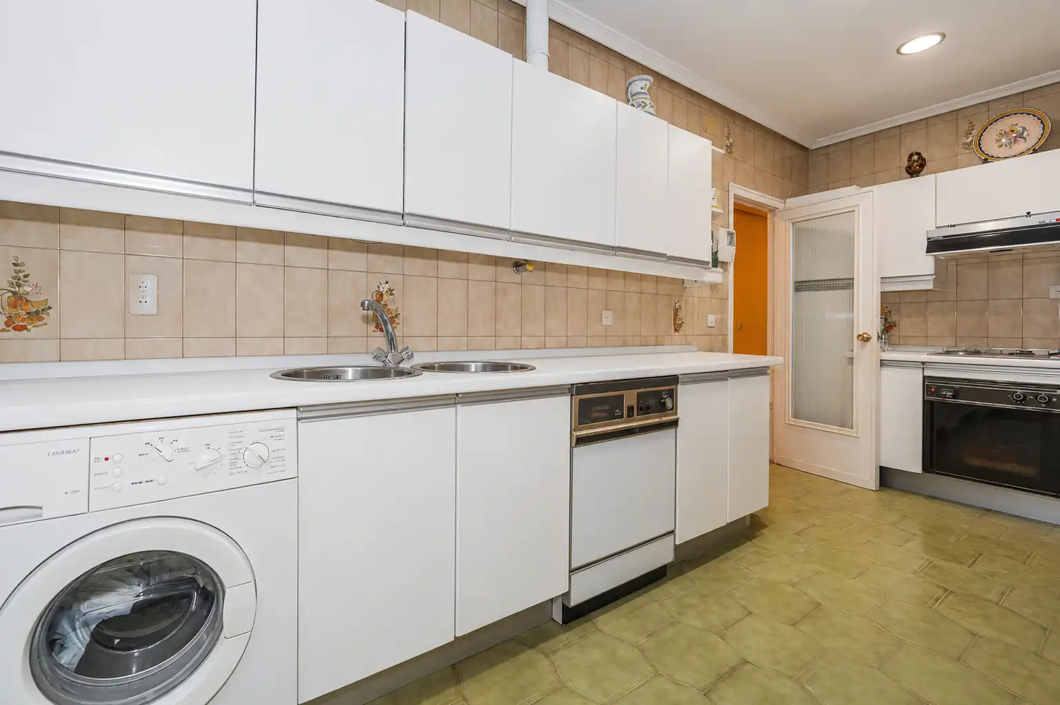 Cocina de Piso en venta en Madrid con Calefacción y Terraza