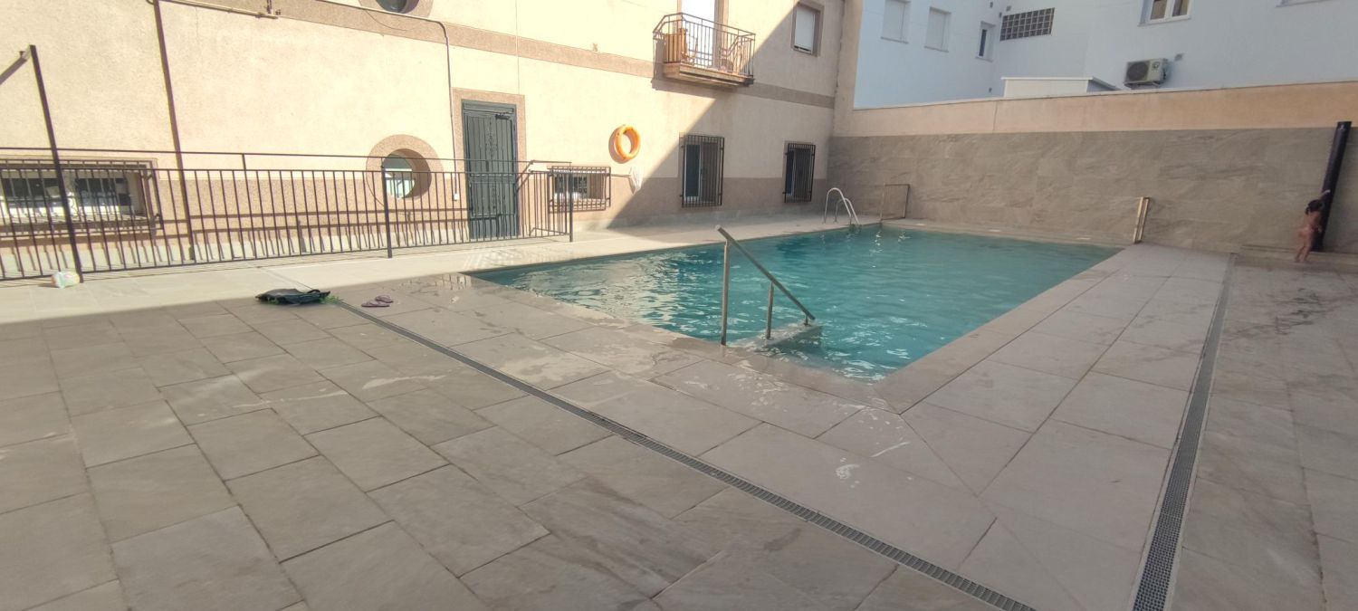 Piscina de Piso de alquiler en Las Gabias con Aire acondicionado, Calefacción y Trastero