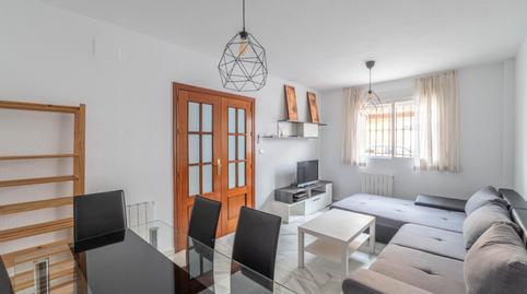 Foto 2 von Einfamilien-Reihenhaus zum Verkauf in  Becquer, 20, San Miguel, Armilla