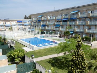 Apartment with pool for sale in Calle Solaes