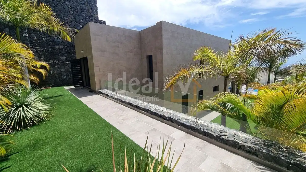 Detached house with pool for sale in Costa Adeje, imagen 43