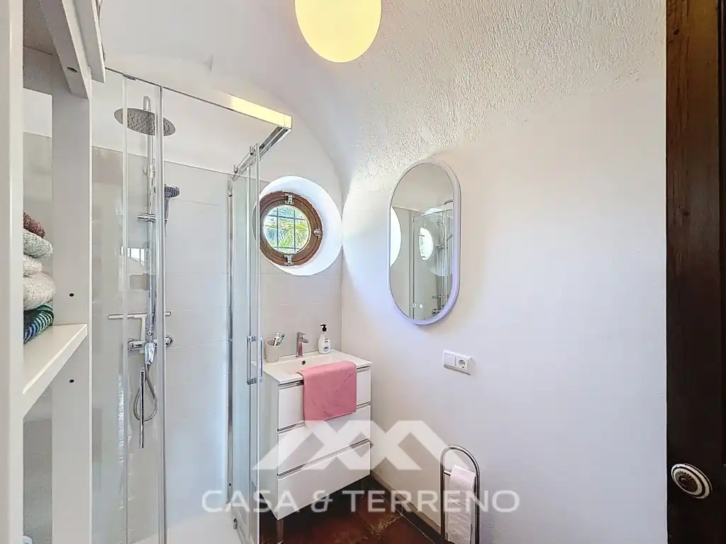 Bany de Casa o xalet en venda en Vélez-Málaga amb Aire condicionat, Jardí privat i Terrassa