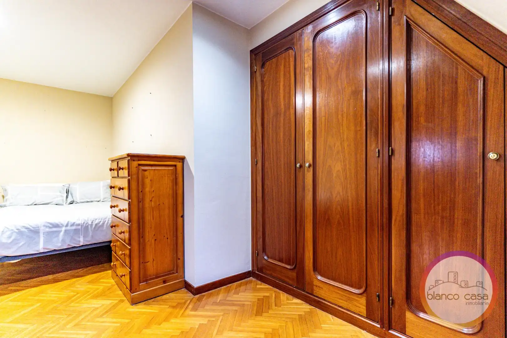 Bedroom of Flat for sale in Carballo  with Heating and Alarm