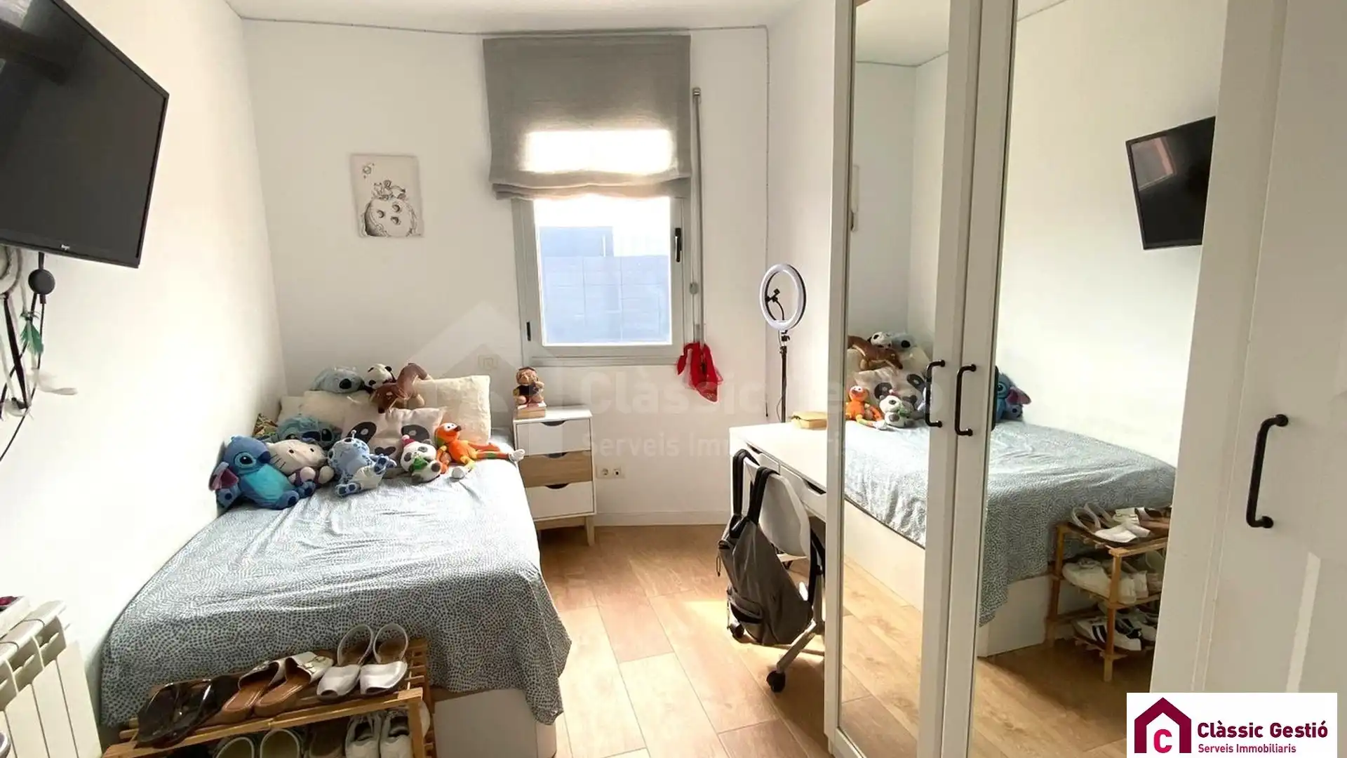 Bedroom of Flat for sale in Terrassa  with Air Conditioner, Heating and Balcony