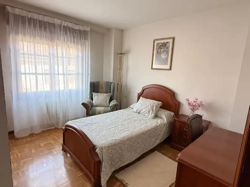 Schlafzimmer von Wohnung zur Miete in Zamora Capital  mit Terrasse und Balkon