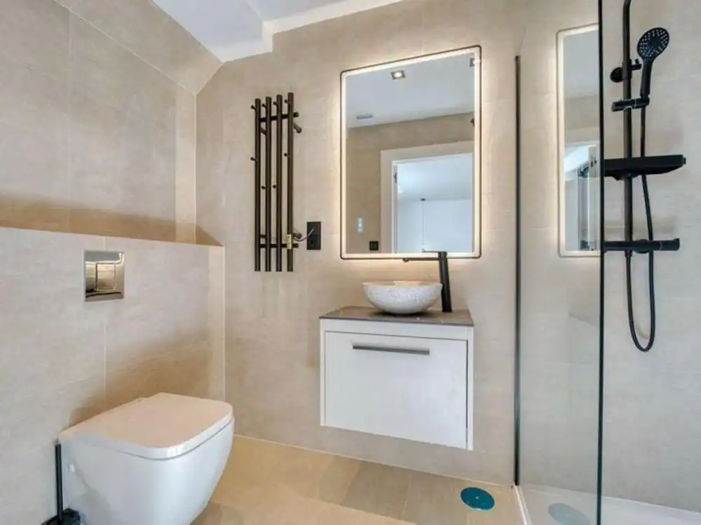 Baño de Casa o chalet de alquiler en Marbella con Aire acondicionado, Jardín privado y Terraza