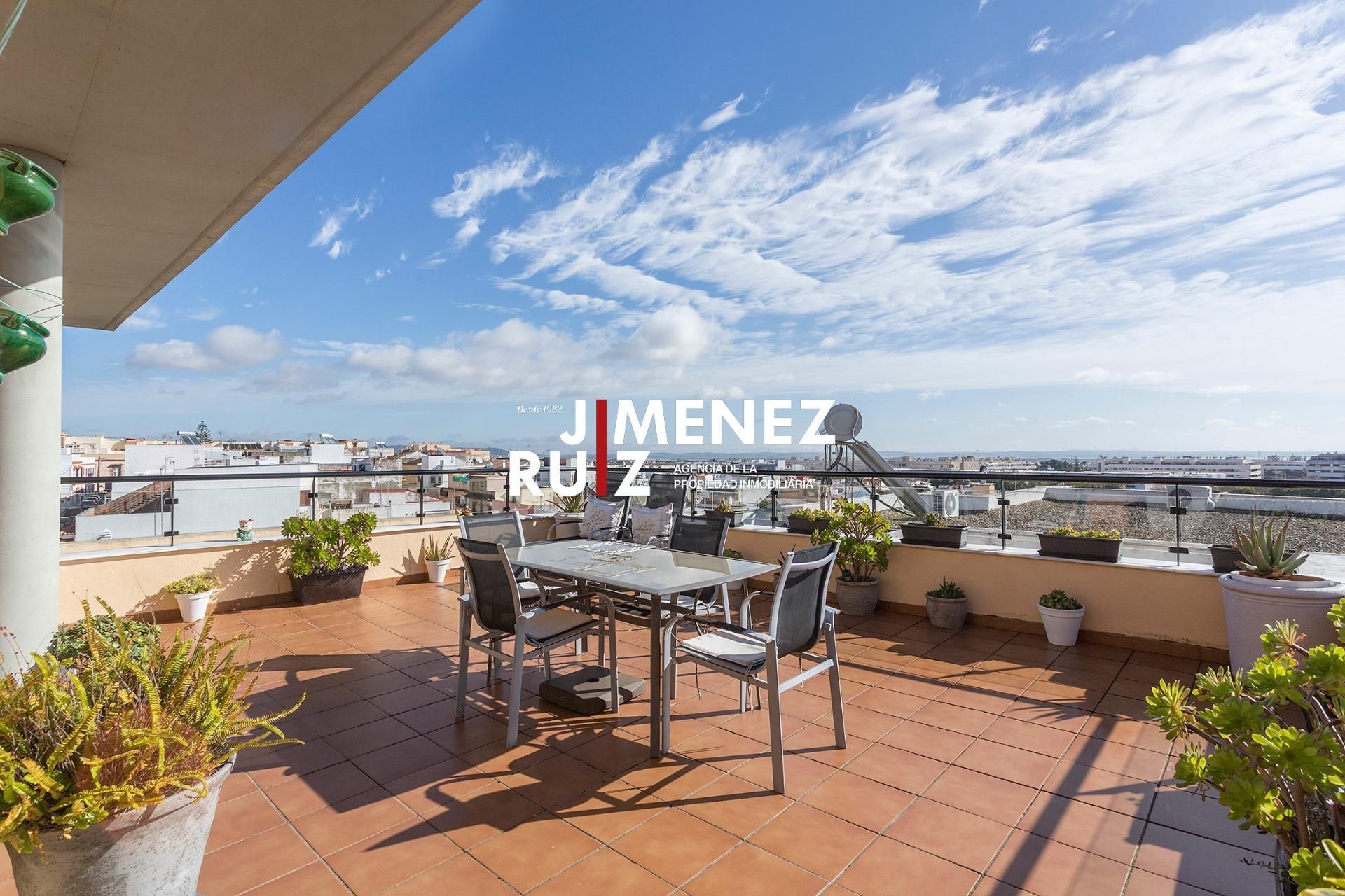 Terrassa de Pis en venda en El Puerto de Santa María amb Terrassa i Traster