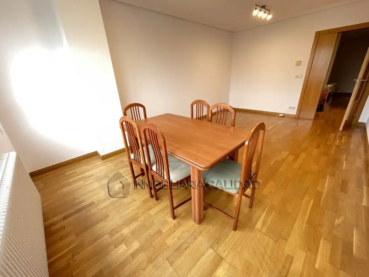 Dining room of Flat for rent in Burgos  with Heating, Furnished and Pets allowed