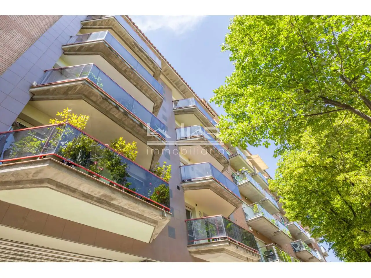 Exterior view of Flat for sale in Vic  with Heating, Parquet flooring and Storage room