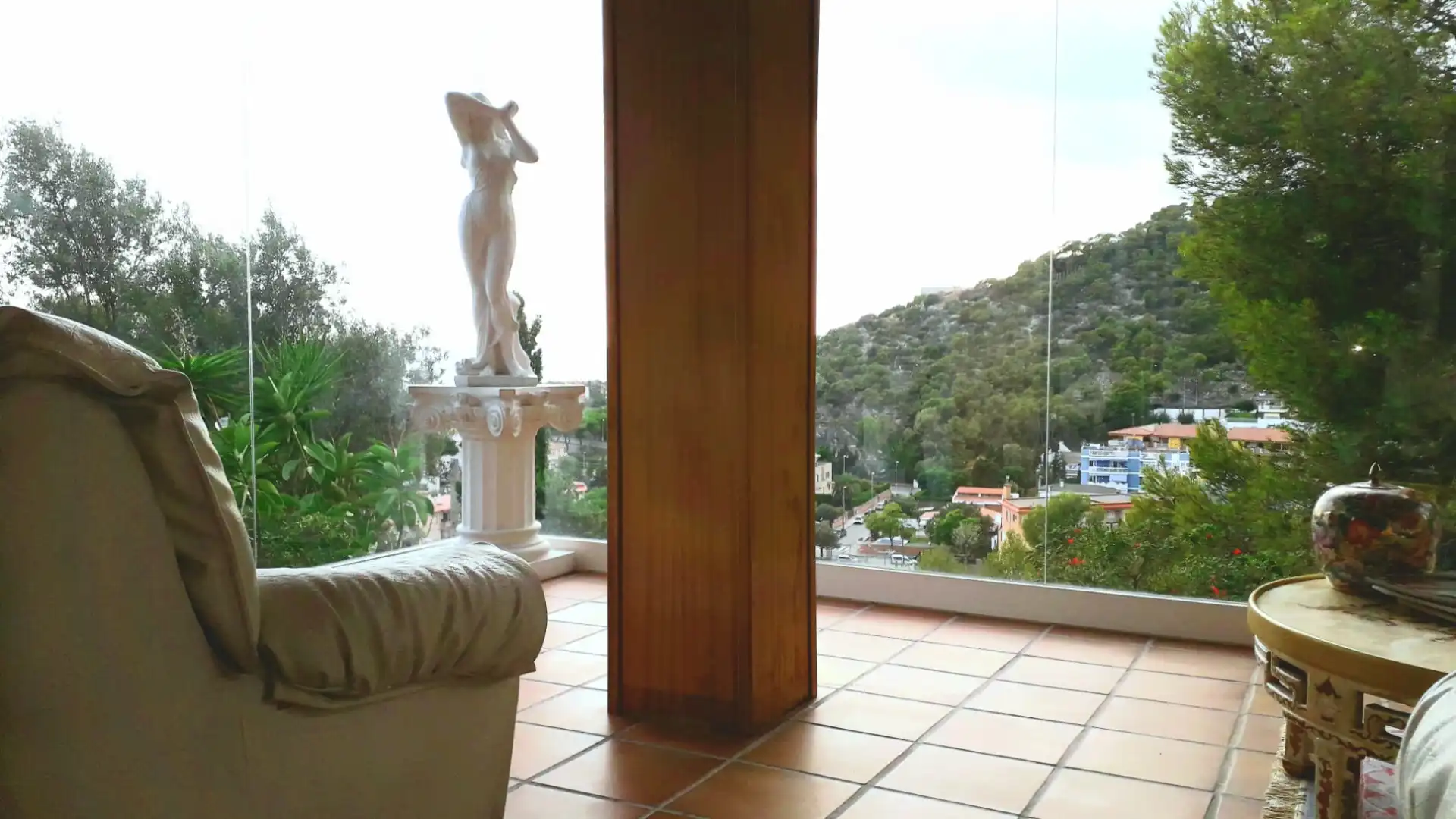 Vista exterior de Casa o xalet en venda en Castelldefels amb Aire condicionat, Calefacció i Jardí privat