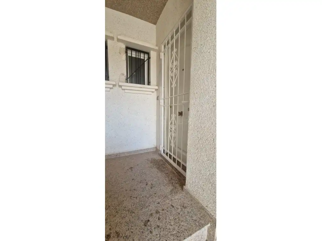 Casa pareada con piscina en venta en Urbanizacion Pau 8, imagen 4
