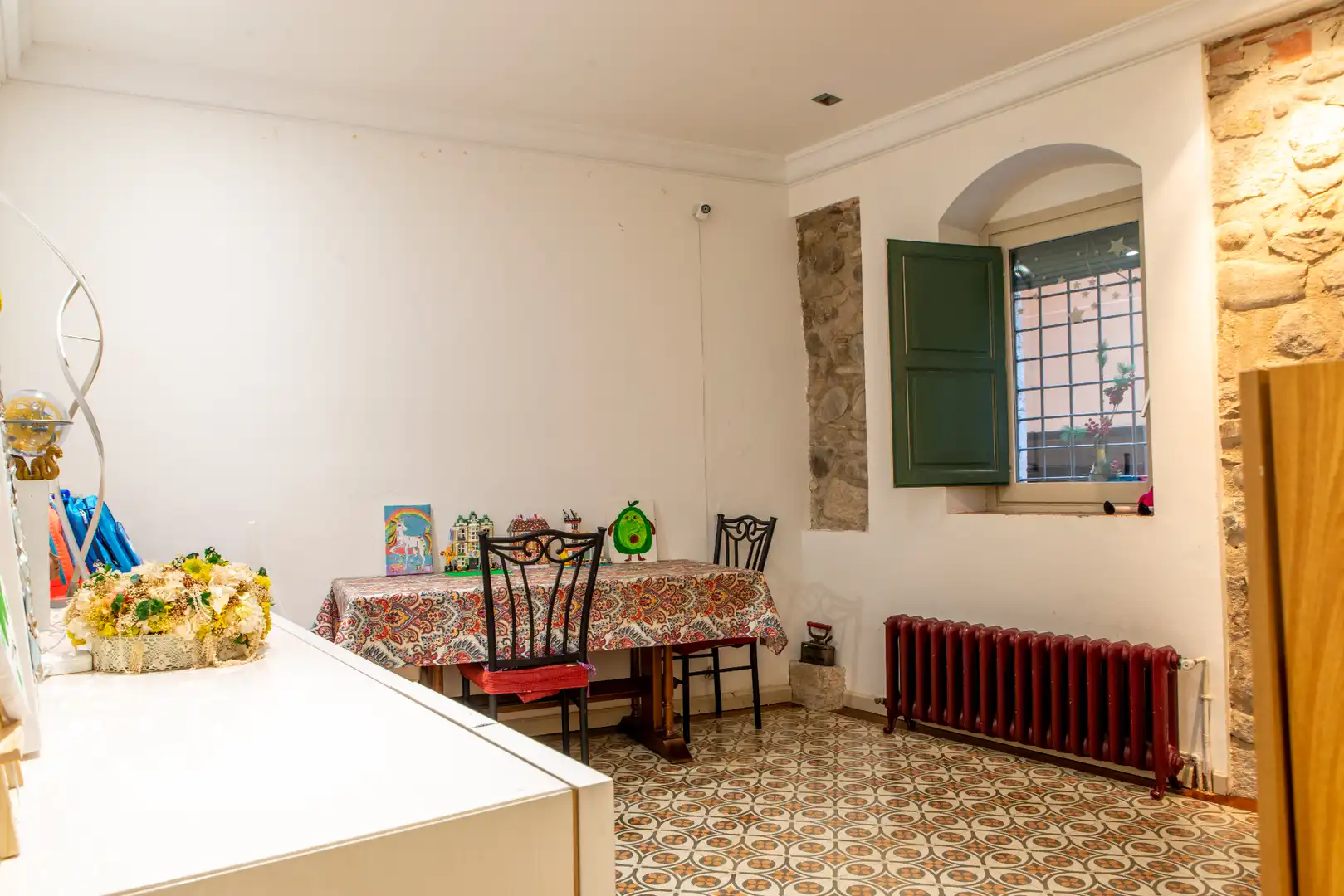 Esszimmer von Maisonette zur Miete in Girona mit Heizung, Möbliert und Ofen