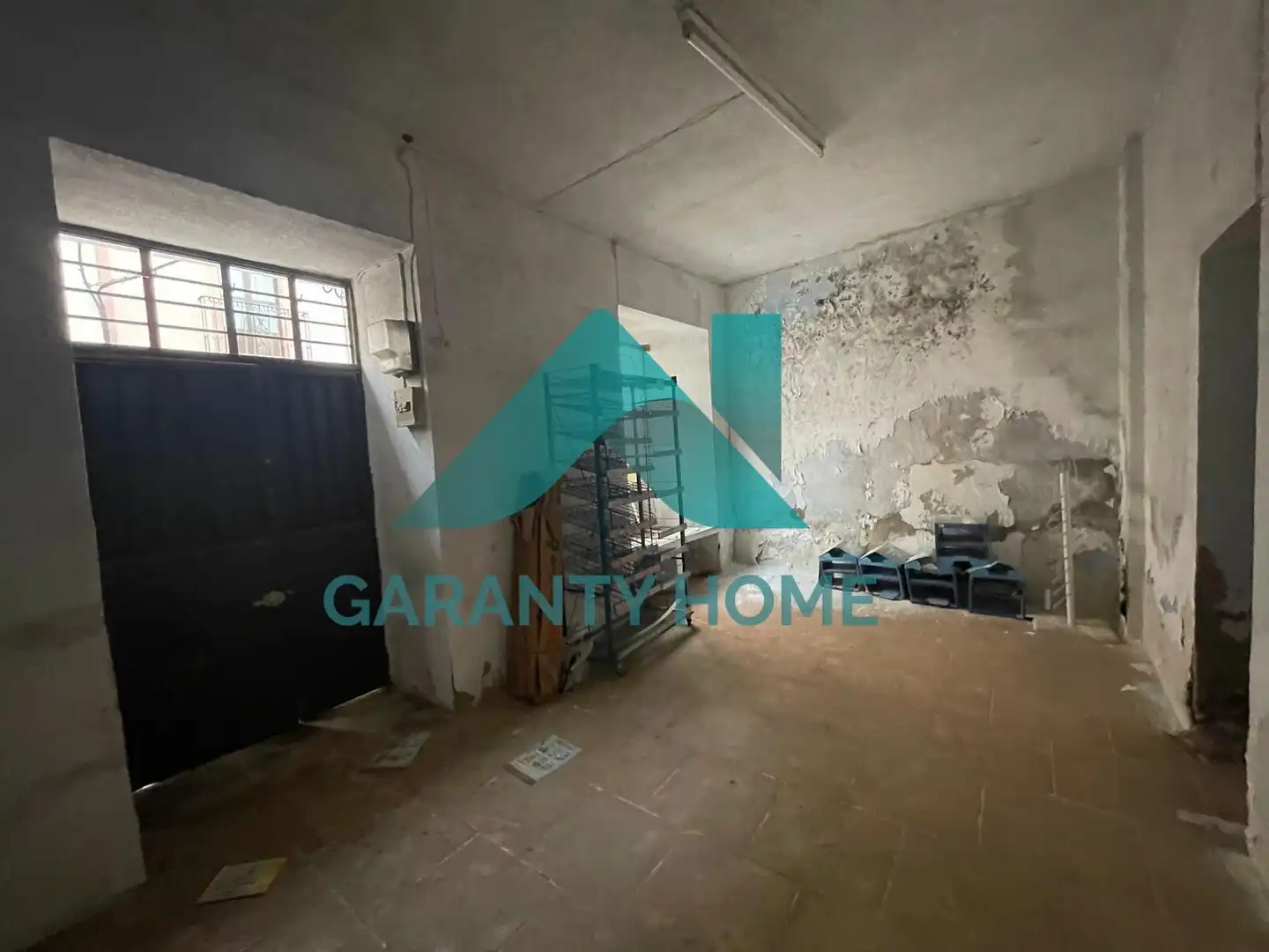 Local comercial en venda a Casco Antiguo, imagen 2