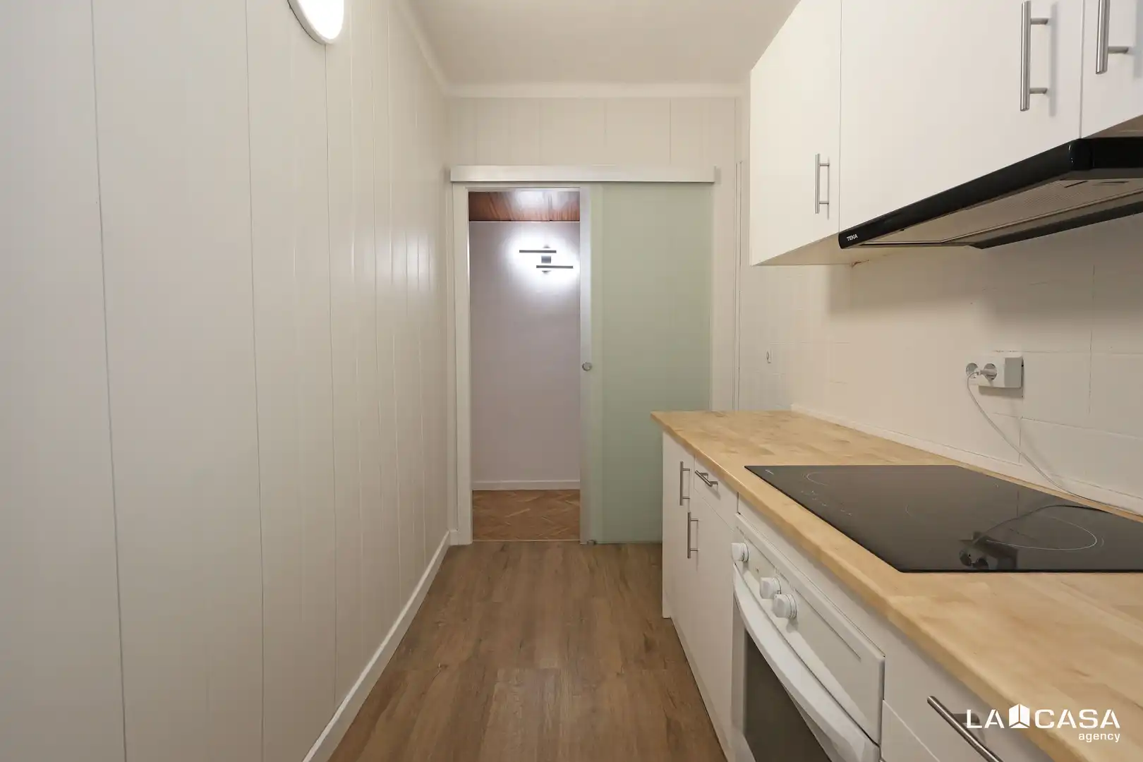 Cocina de Piso en venta en Barcelona con Balcón