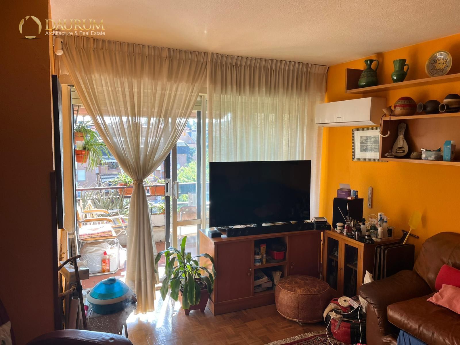 Sala d'estar de Dúplex en venda en Majadahonda amb Aire condicionat, Calefacció i Terrassa