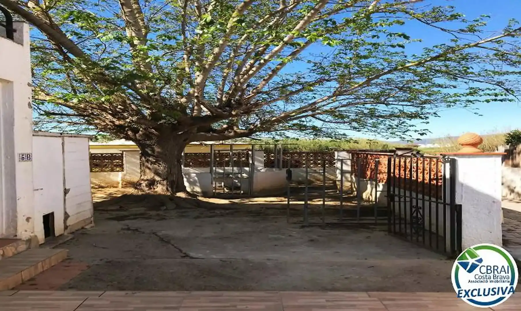 Casa amb jardí en venda a Calle Puigmal D 5, imagen 2