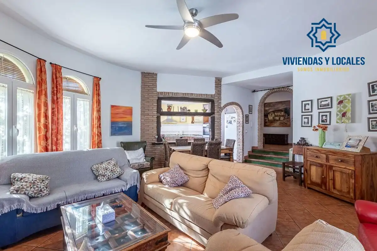Chalet con piscina en venta en Residencial Triana - Barrio Alto, imagen 7