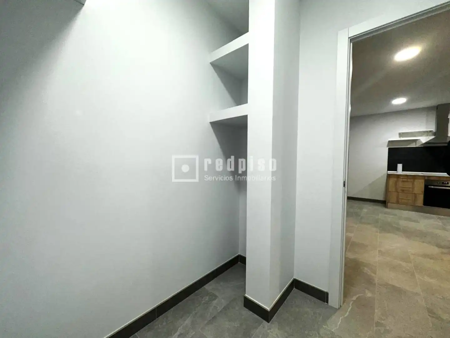 Local en venta en Madrid con Aire acondicionado y Alarma