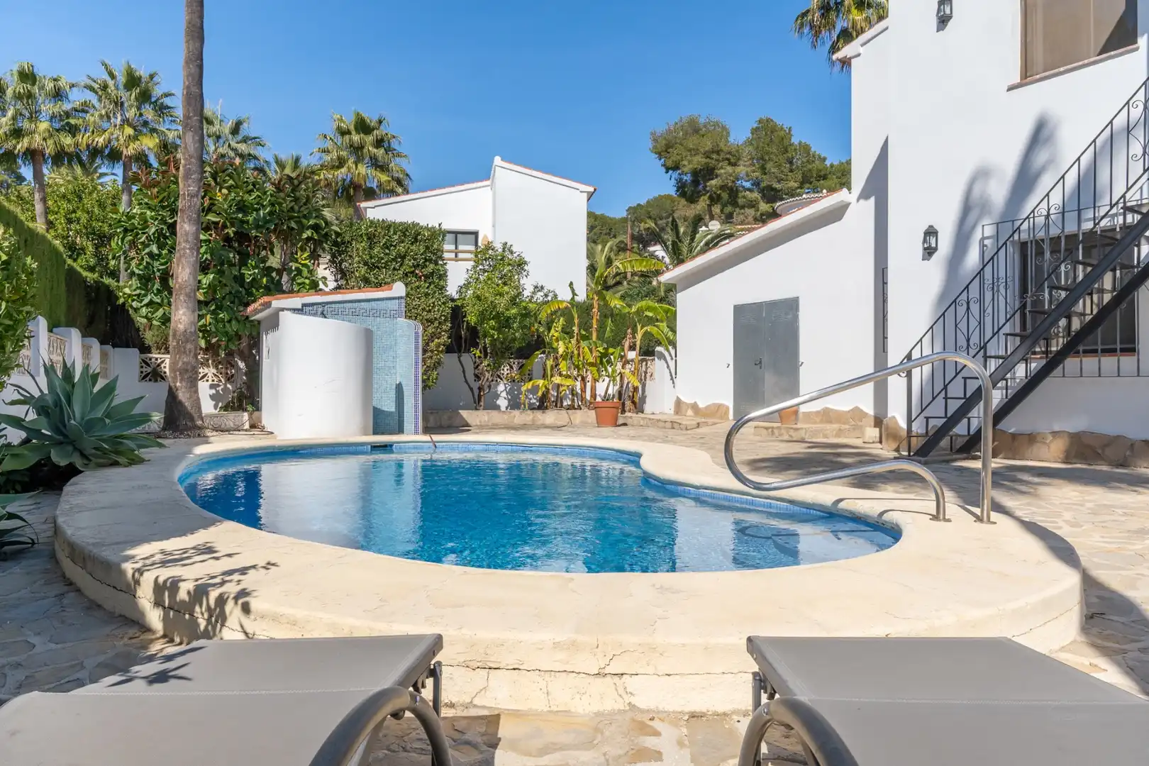 Schwimmbecken von Haus oder Chalet zum Verkauf in Moraira mit Klimaanlage