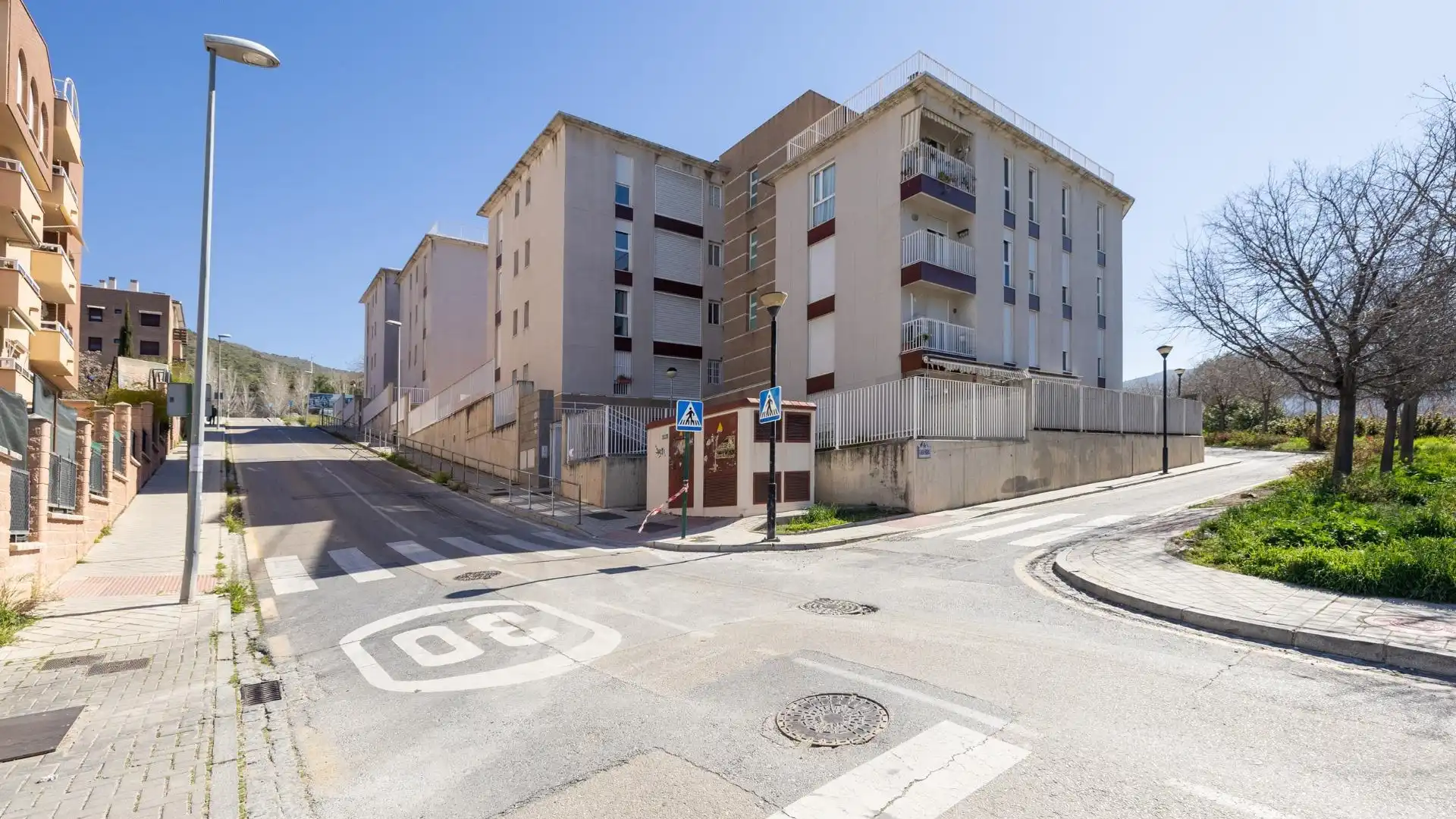 Exterior view of Flat for sale in  Granada Capital