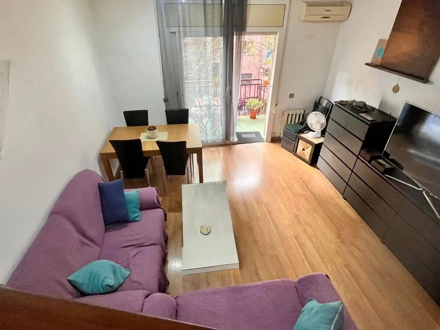 Sala de estar de Piso en venta en Barcelona con Aire acondicionado, Calefacción y Parquet