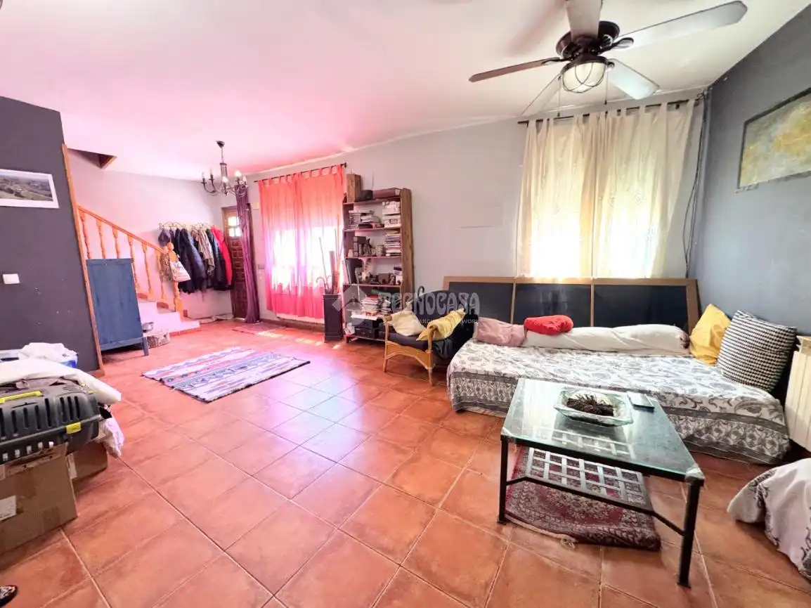Casa adosada en venta en Torrelaguna