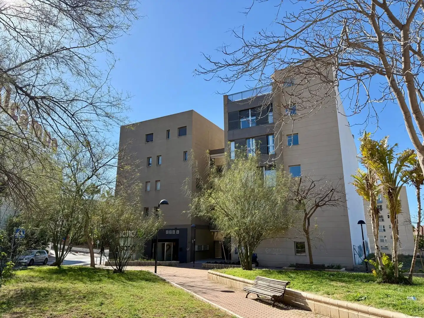 Exterior view of Duplex for sale in  Almería Capital  with Air Conditioner, Terrace and Storage room