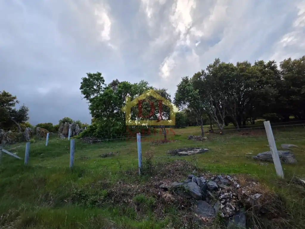 Finca rústica en venta en La Rinconada de la Sierra 