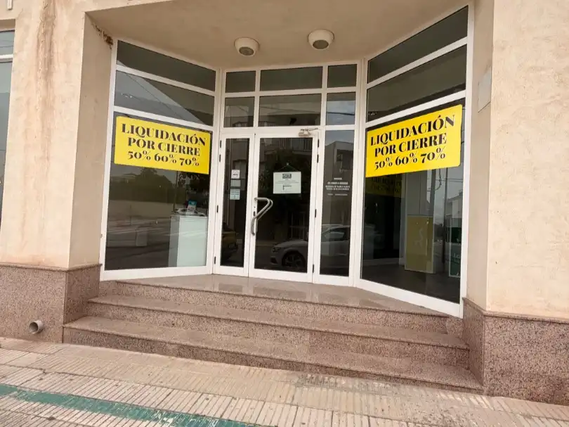 Local comercial en venda a Calle Barcelona 54