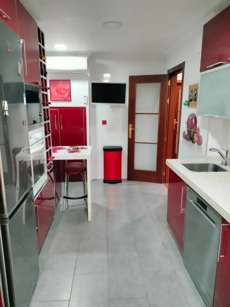 Cuina de Casa o xalet en venda en Alcalá de Guadaira amb Terrassa