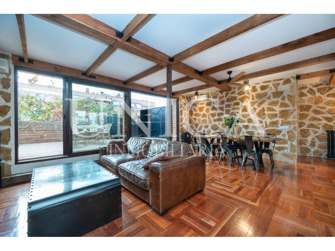 Living room of Attic for sale in  Madrid Capital  with Air Conditioner, Heating and Parquet flooring