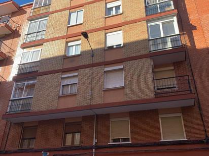 Vista exterior de Pis en venda en Valladolid Capital amb Aire condicionat i Balcó