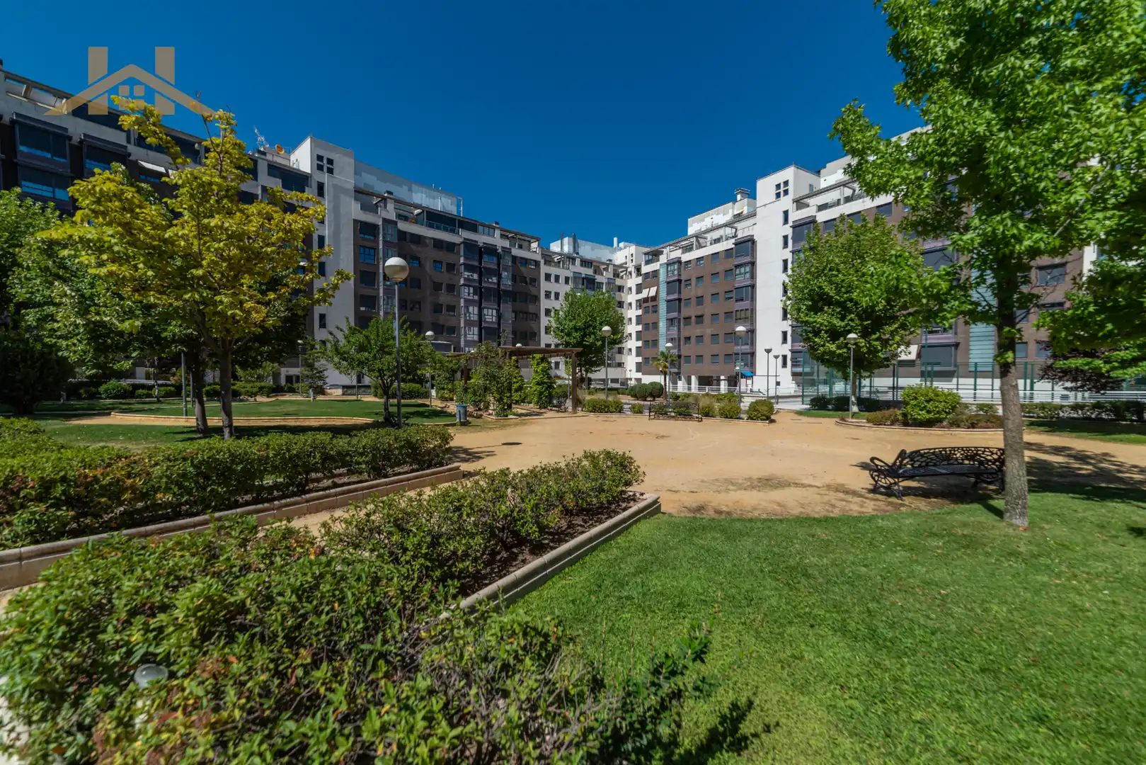 Exterior view of Flat for sale in Madrid  with Air Conditioner, Heating and Storage room