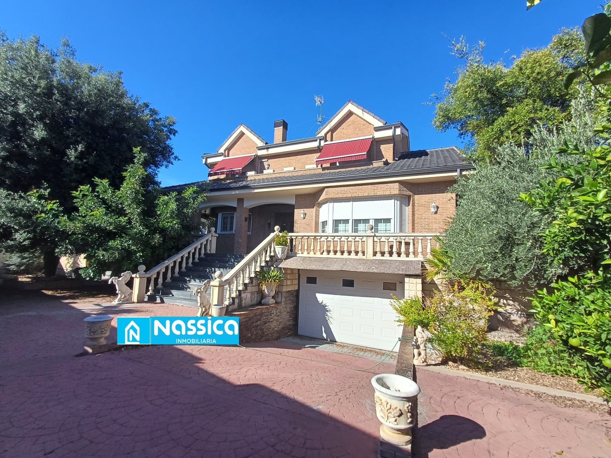 Vista exterior de Casa o xalet en venda en San Adrián amb Aire condicionat, Calefacció i Jardí privat