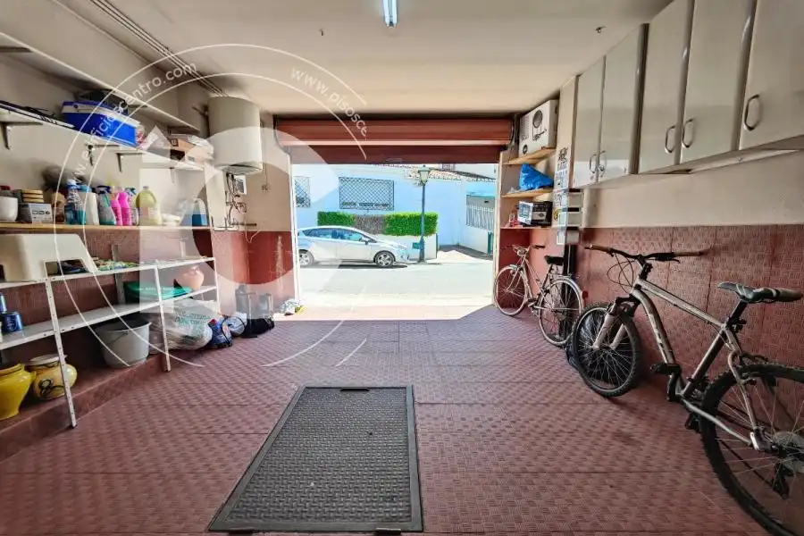 Casa o chalet de alquiler en Huétor Vega con Aire acondicionado y Jardín privado