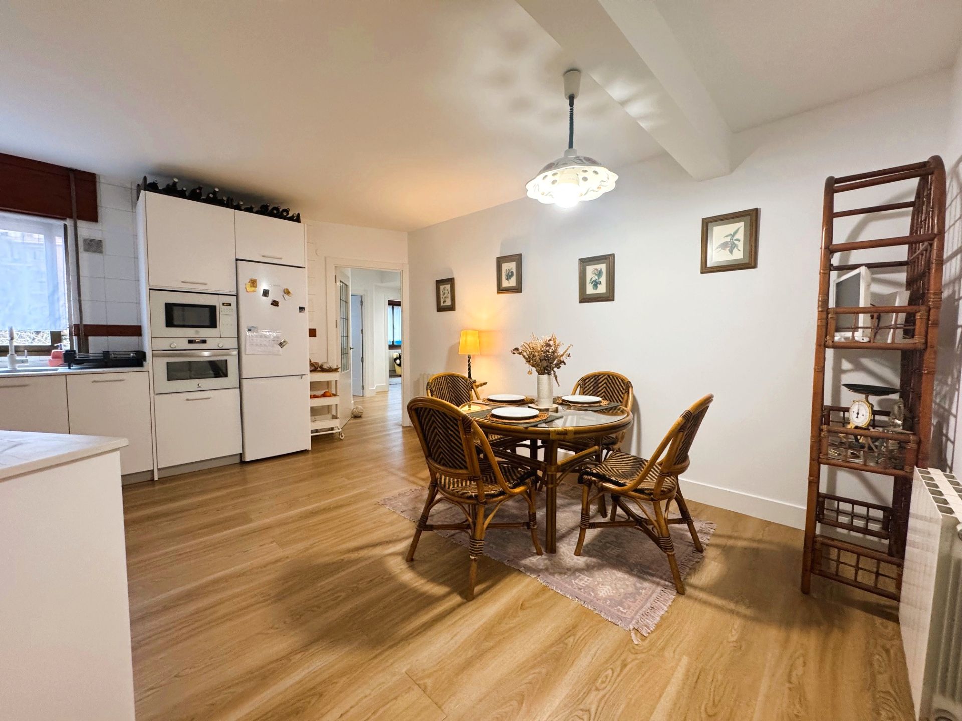 Comedor de Piso en venta en Getxo  con Calefacción, Parquet y Amueblado